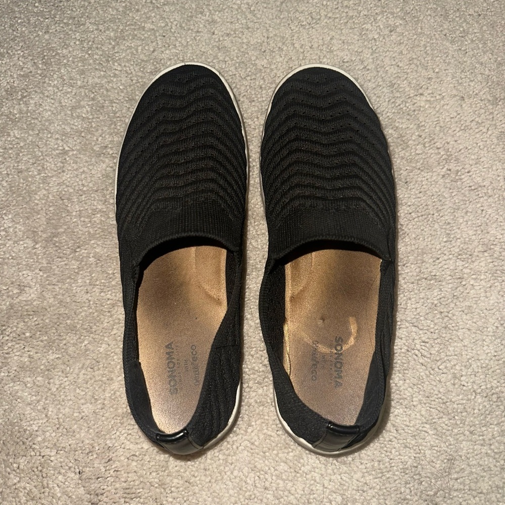 Black Casual Slip-On Loafers with Textured Fabric and White Sole